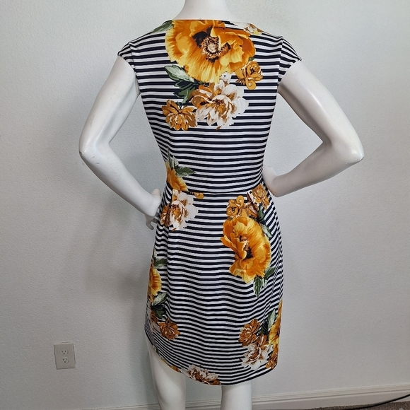 Enfocus Studio Black White Striped Floral Skater Style Dress Size 14 - Picture 5 of 8